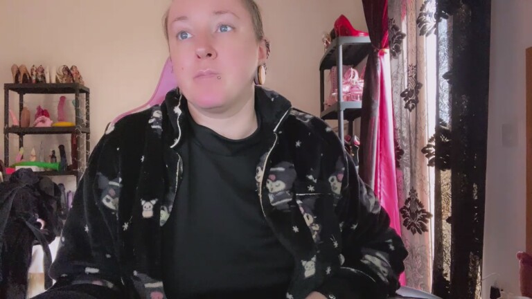 GoddessKisica's Streamate show and profile