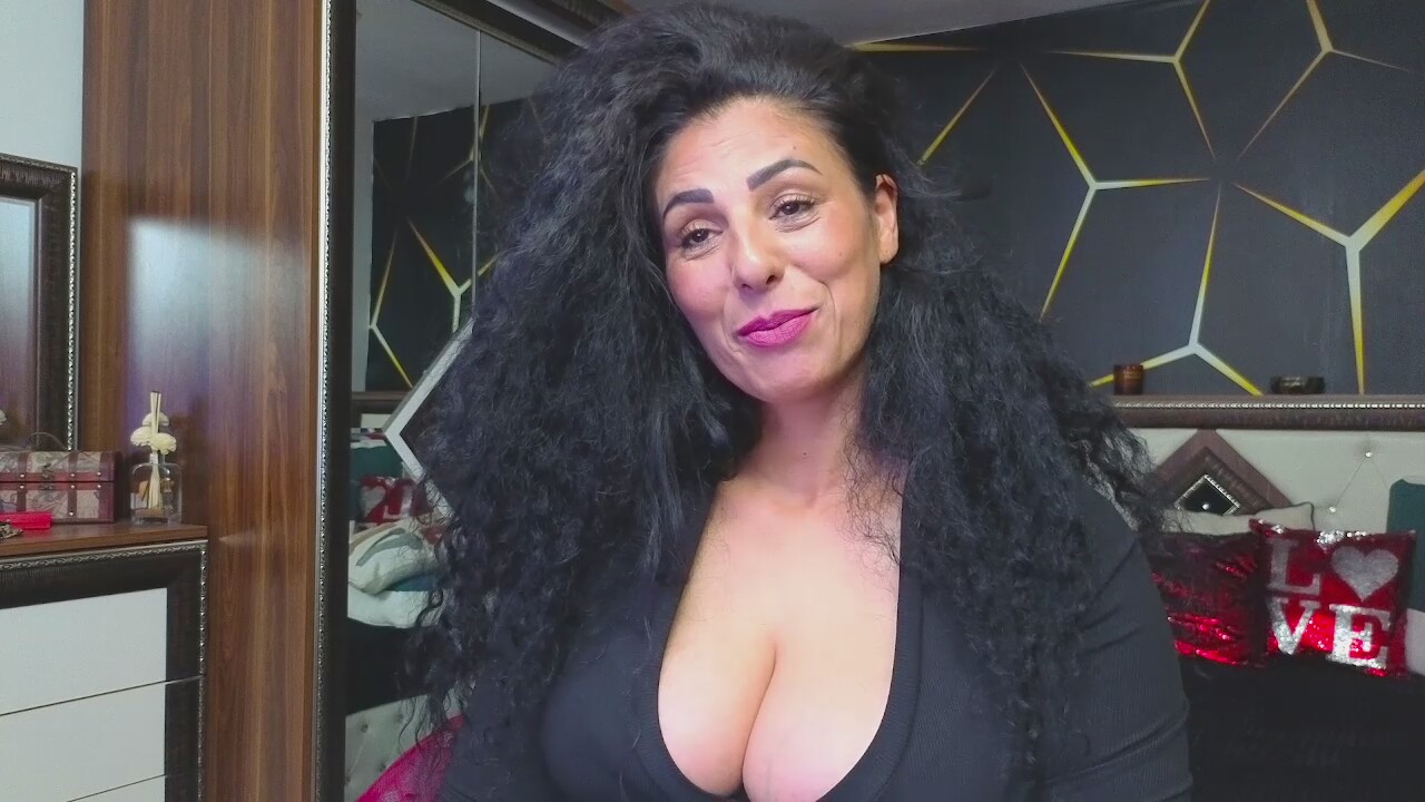 Curly_Sexy