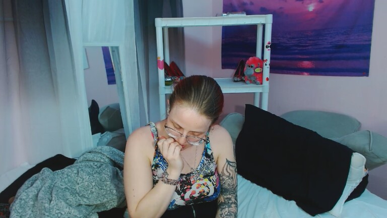 FoxyLilly's Streamate show and profile