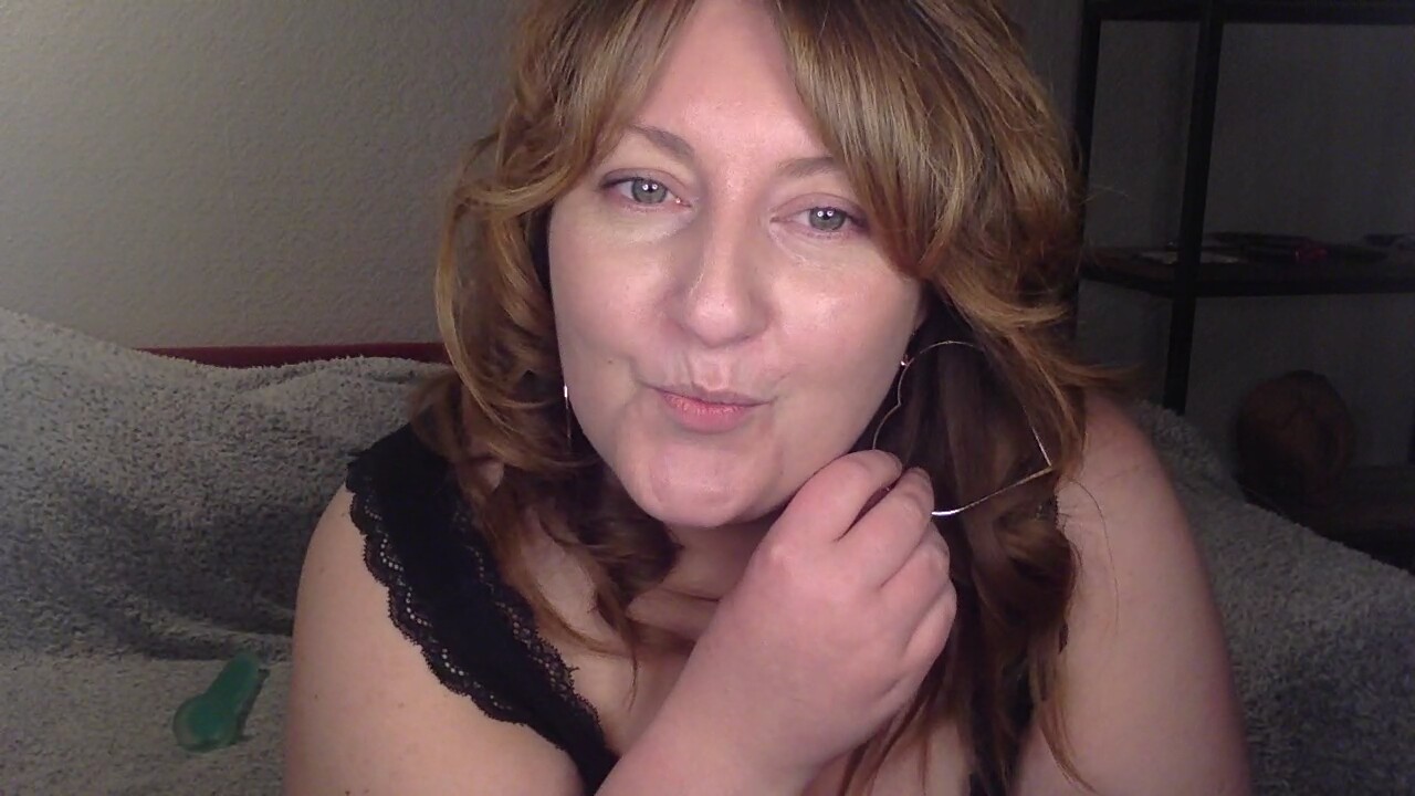 Curvygirllouisa