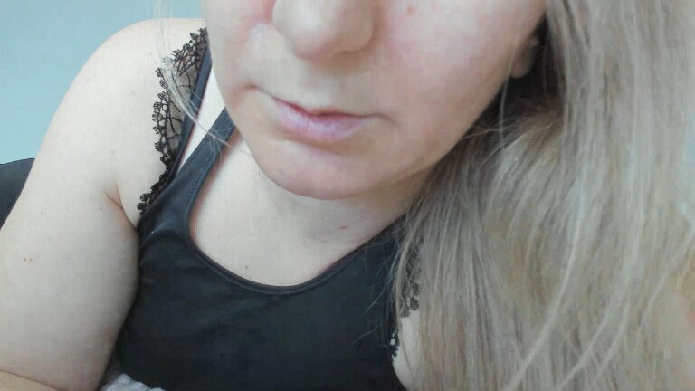 XxSweety_GirlxX's Streamate show and profile