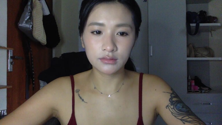 LyLy_94's Streamate show and profile